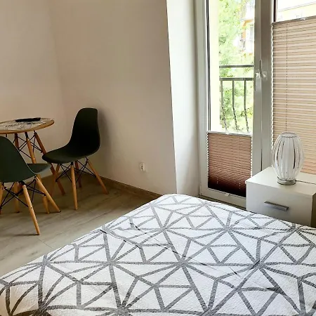 Konukevi Anna Centrum-pokoje Przy Plazy 3*